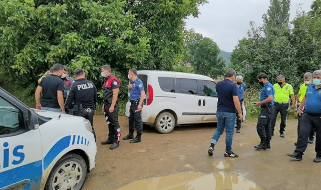 Nefes kesen kovalamaca sırasında polis otosuna çarpıp kaza yapan şüpheli yakalandı - Bursa Haberleri