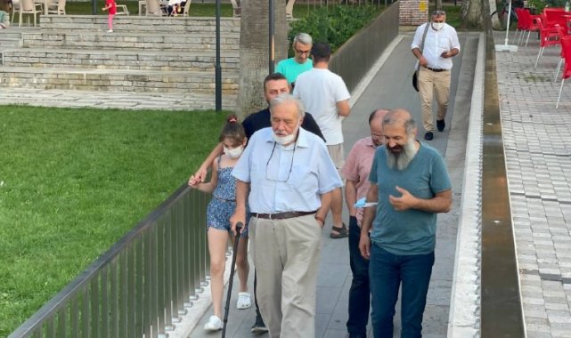 Ünlü tarihçi İlber Ortaylı İznik'te tarihi mekanları gezdi - Bursa Haberleri