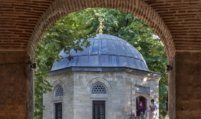 7 asırlık hanlarda zamanda yolculuk