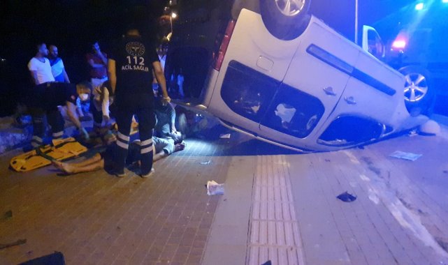Bursa'da hafif ticari araç takla attı: 2 yaralı - Bursa Haberleri