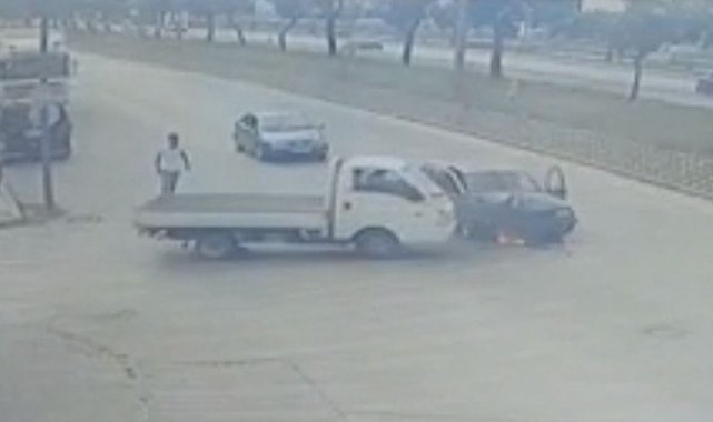 Bursa'da kaza anı kameralara yansıdı