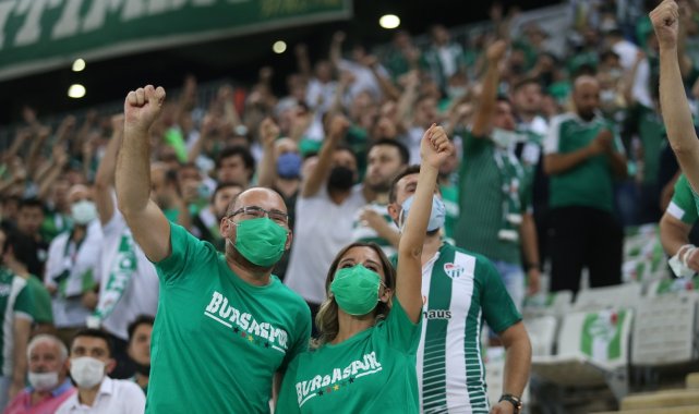 Bursaspor 523 gün sonra taraftarıyla buluştu