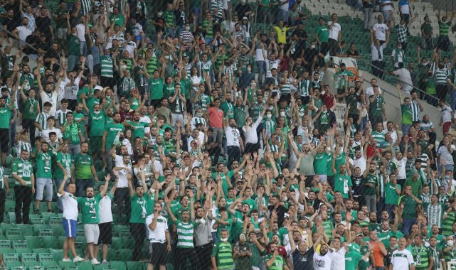 Bursaspor-Eyüpspor maçının biletleri 48 saatte 2 bin adet satıldı