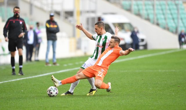 Bursaspor sahasında Adanaspor'u konuk edecek