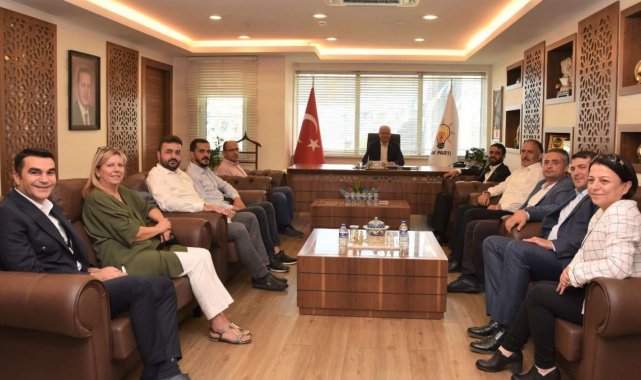 Bursaspor'dan AK Parti'ye ziyaret