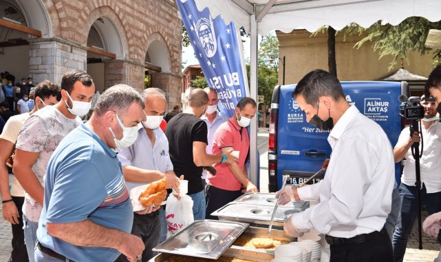 Büyükşehir'den aşure ikramı