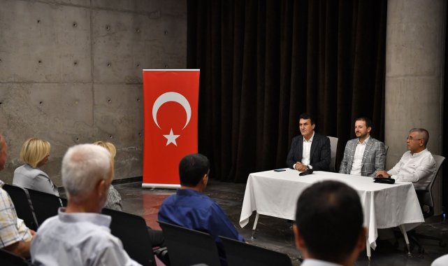Dündar, muhtarları ağırladı