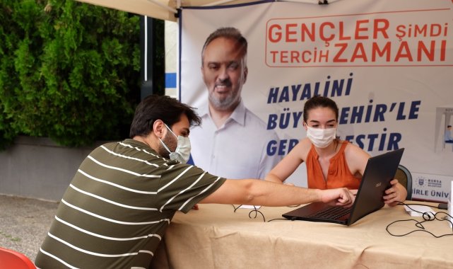Gençler doğru tercih için Büyükşehir'i seçti