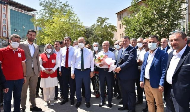 Gürkan: "Şanlı tarihimizden aldığımız güçle geleceğimizi inşa ediyoruz"