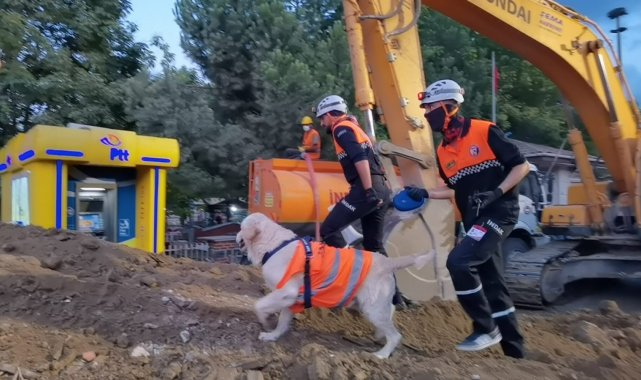 İnegöl Belediyesi'nin enkaz ve yaralı kurtarma tatbikatı gerçeği aratmadı