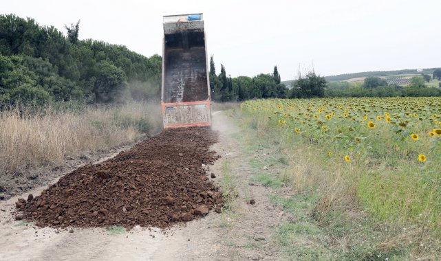 Mudanya Belediyesi'nden arazi yollarına yoğun mesai