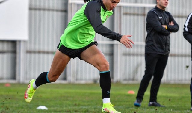 Ankaragücü maçı hazırlıklarını tamamlayan Bursaspor kampa girdi