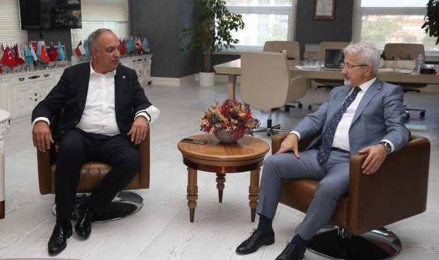 Borçka'dan Başkan Erdem'e davet