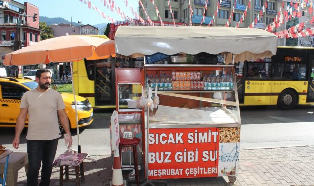 Bursa'da askıda simit uygulaması