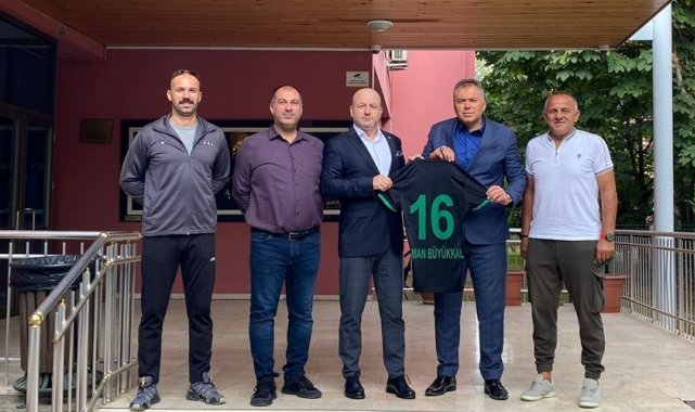Bursaspor Başkanı Hayrettin Gülgüler'den BTSO Celal Sönmez Spor Lisesi'ne ziyaret