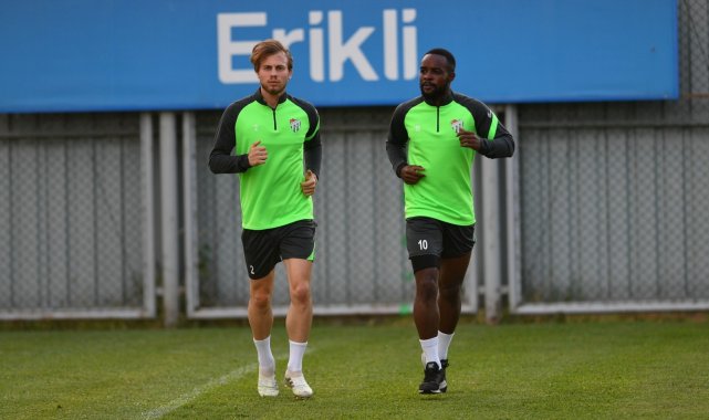 Bursaspor'da İsmail Çokçalış ve Reagy Ofosu takımdan ayrı çalıştı