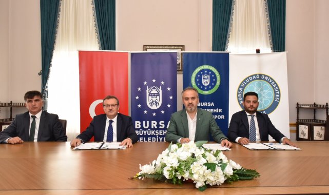 Büyükşehir tesisleri sporcu üniversitelilere ücretsiz
