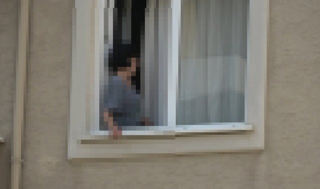 Eşini bıçakla rehin aldı...Bursa'da film sahnelerini aratmayan rehine operasyonu
