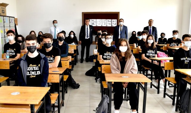 İlk ders Başkan Dündar'dan
