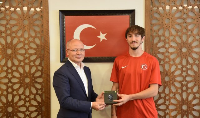 Madalyalı atletten Gürkan'a ziyaret