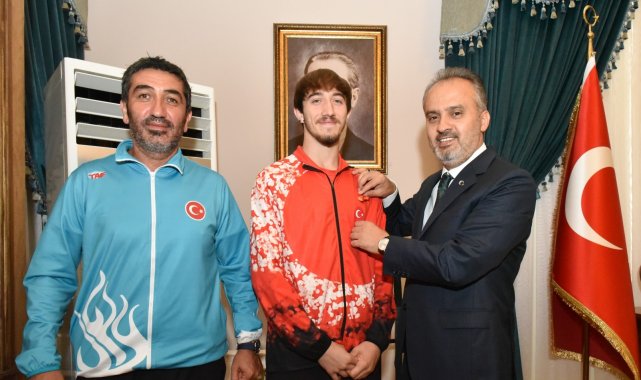 Millî atlet Bursa'nın gururu oldu