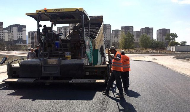 Osmangazi'de yollar asfaltla kaplanıyor
