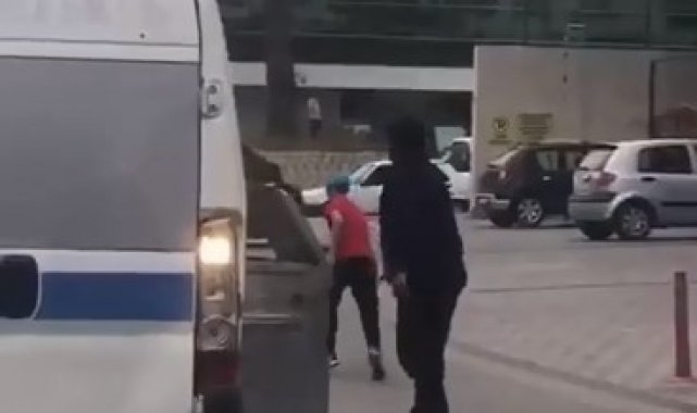 - Palayla yolcu minibüsüne saldırdı, o ânlar kameralara yansıdı