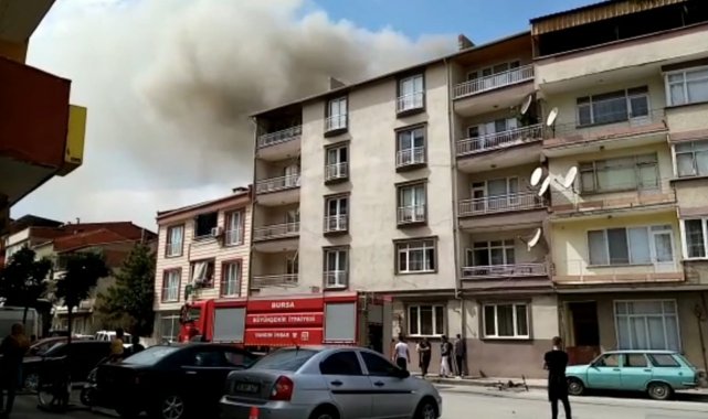 Salça yaparken apartmanda yangın çıktı