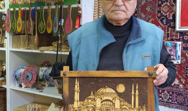 Ayasofya'yı sanata dönüştürdü