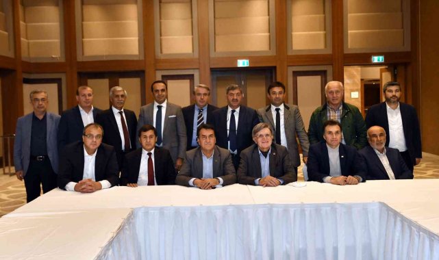 Başkan Dündar, İSSİAD yöneticileri ile buluştu - Bursa Haberleri