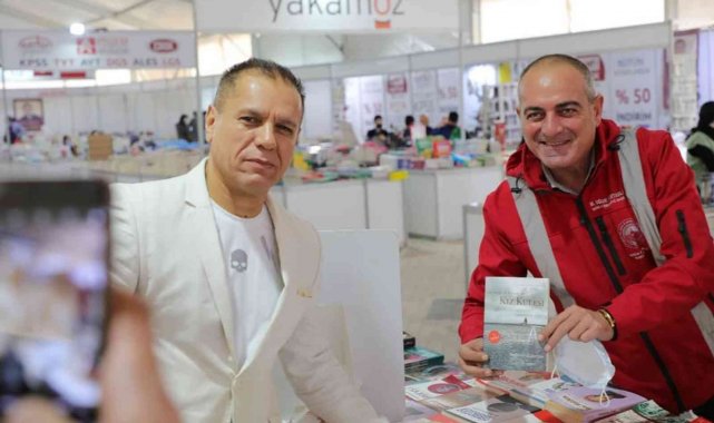 Başkan Sertaslan Kitap Fuarı'nı ziyaret etti - Bursa Haberleri
