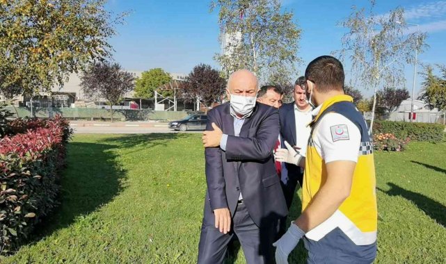 Belediye başkan yardımcısı ve daire müdürü kazada yaralandı - Bursa Haberleri