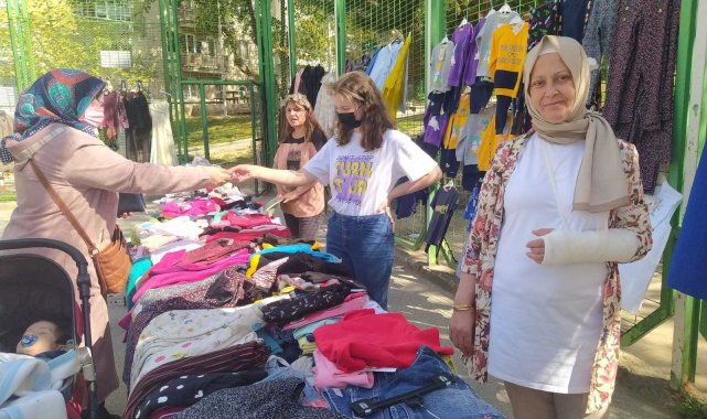Bursalılar, üniversite öğrencileri ve engelliler için hayır panayırı açtı