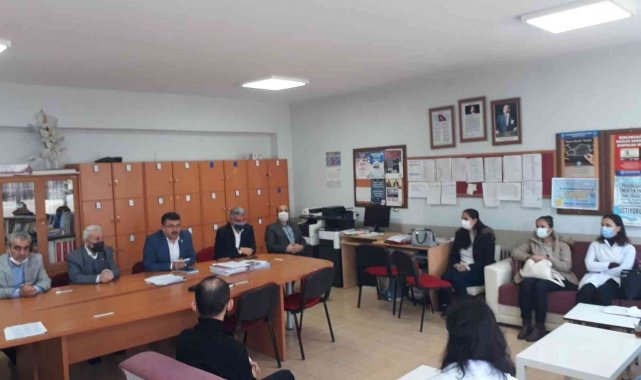 Eğitim-Bir-Sen Bursa 1 No'lu Şube Başkanı Acar: "Diğerlerine göre değil, değerlerimize göre sendikacılık yapıyoruz"