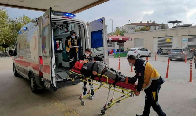 Geri manevra yapan aracın çarptığı yaşlı adam yaralandı - Bursa Haberleri
