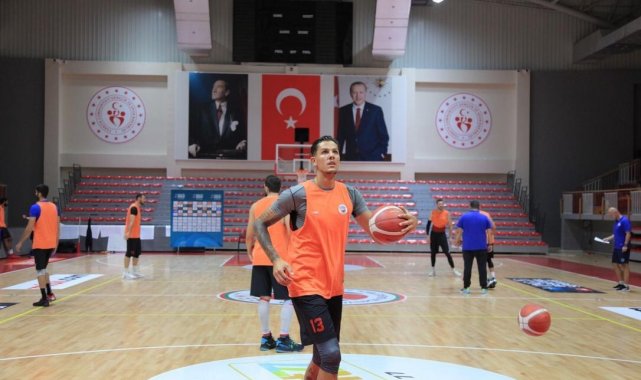 İlkan Karaman Semt 77 Yalovaspor'da