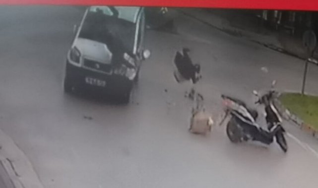 Kaza yapan motosikletteki güvercinler böyle havalandı - Bursa Haberleri