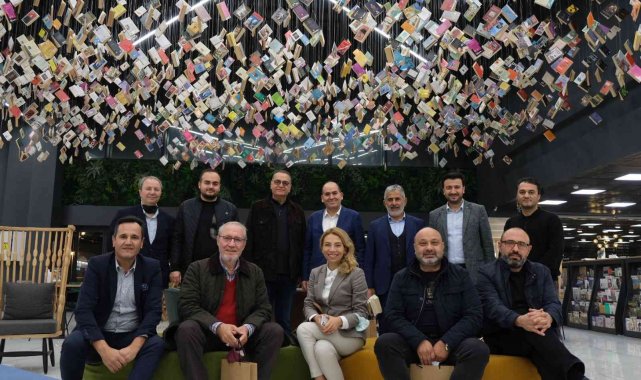Turkuvaz Medya'dan Avrupa'nın en büyük kitabevine ziyaret - Bursa Haberleri