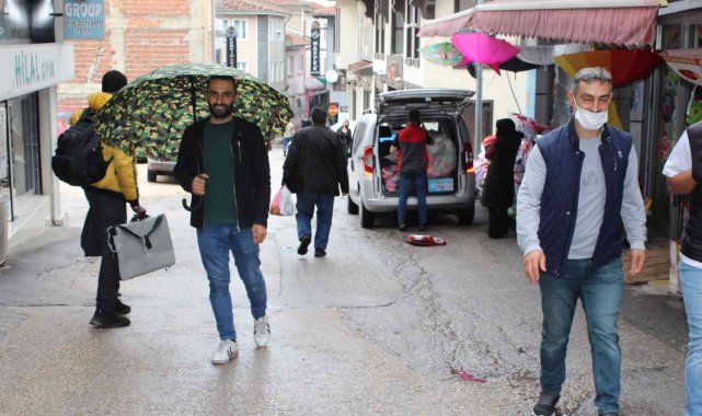 Yağmur yağdı, şemsiye satışları patladı - Bursa Haberleri