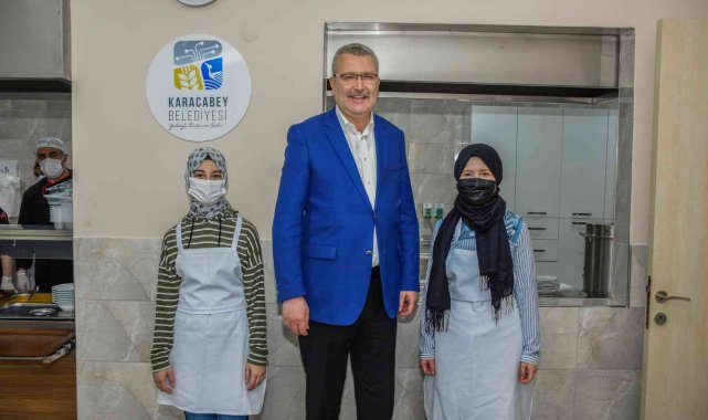 Aşevi, ihtiyaç sahiplerinin ve karantinadaki kişilerin hizmetinde