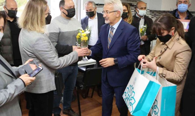 Başkan Erdem öğretmenleri bu yıl da unutmadı