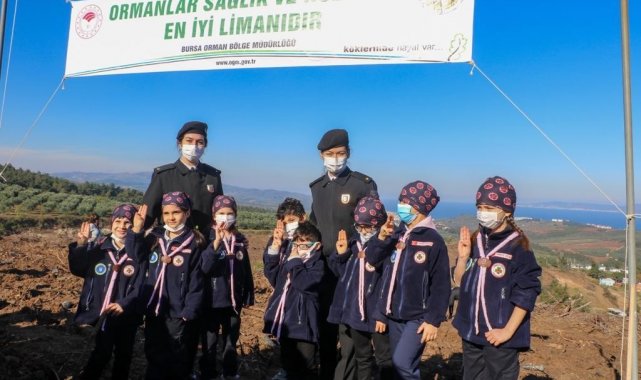 Bursa İl Jandarma Komutanlığı 6 bin fidanı toprakla buluşturdu