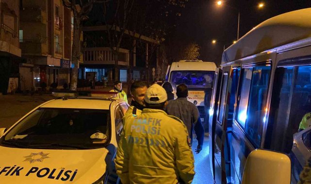 Bursa polisi fark etti, trafikten men edildi; yolcular indirildi