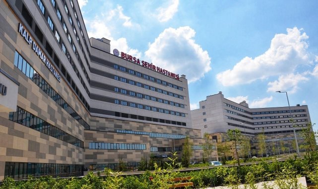 Bursa Şehir Hastanesi İnme Merkezi, felç geçiren hastalara şifa oluyor.