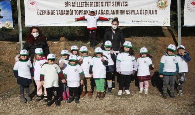 Bursa'da binlerce fidan toprakla buluştu