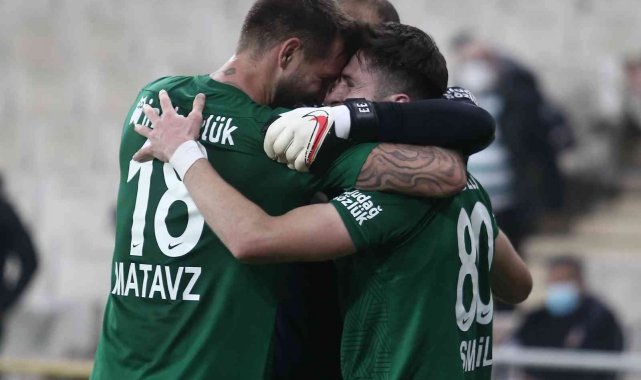 Bursaspor topu rakibe bıraktı, 3 maçta 9 puan aldı