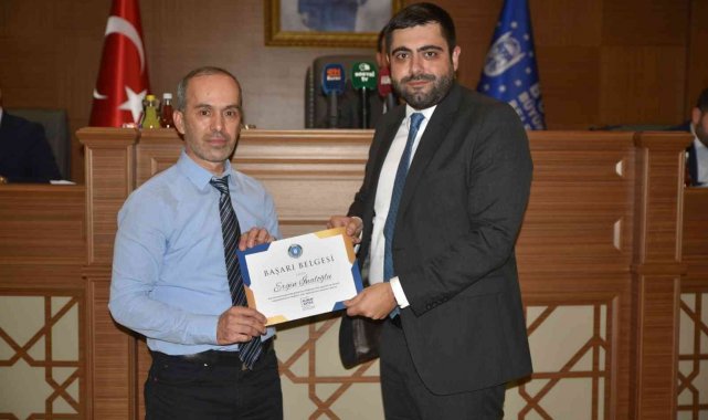 Büyükşehir'de 'ayın personelleri' ödüllendirildi