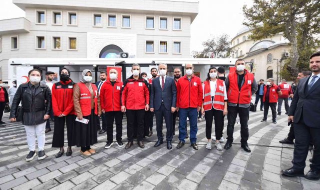 Büyükşehir'den Kızılay'a anlamlı bağış
