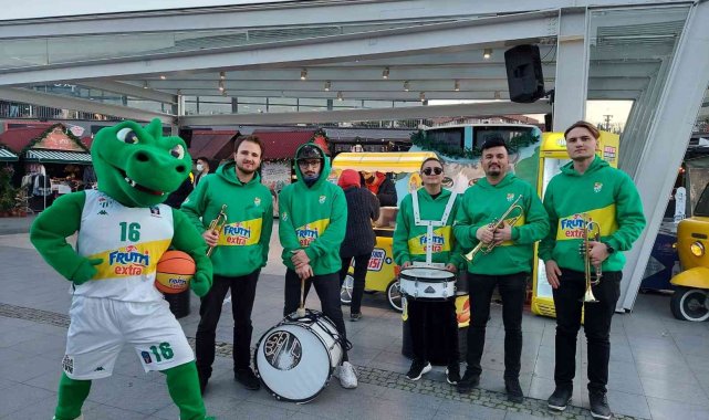 Frutti Extra Bursaspor Basketbol Takımının Genç Bando Grubu beğeni topladı