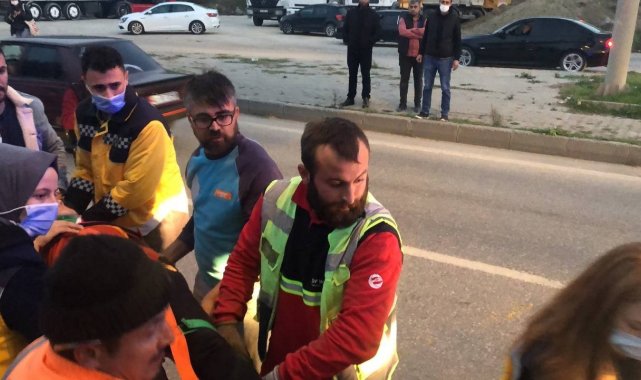 Gemlik'te işçileri taşıyan panelvan minibüs kaza yaptı: 13 yaralı